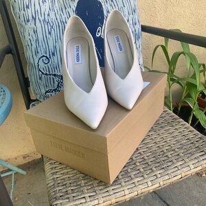 Steve Madden “Sedona” cream heel. Size 8.5, 4inch heel.